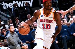 包含巴特勒在澳大利亚队比赛中势不可挡，势不可挡引发热议！的词条