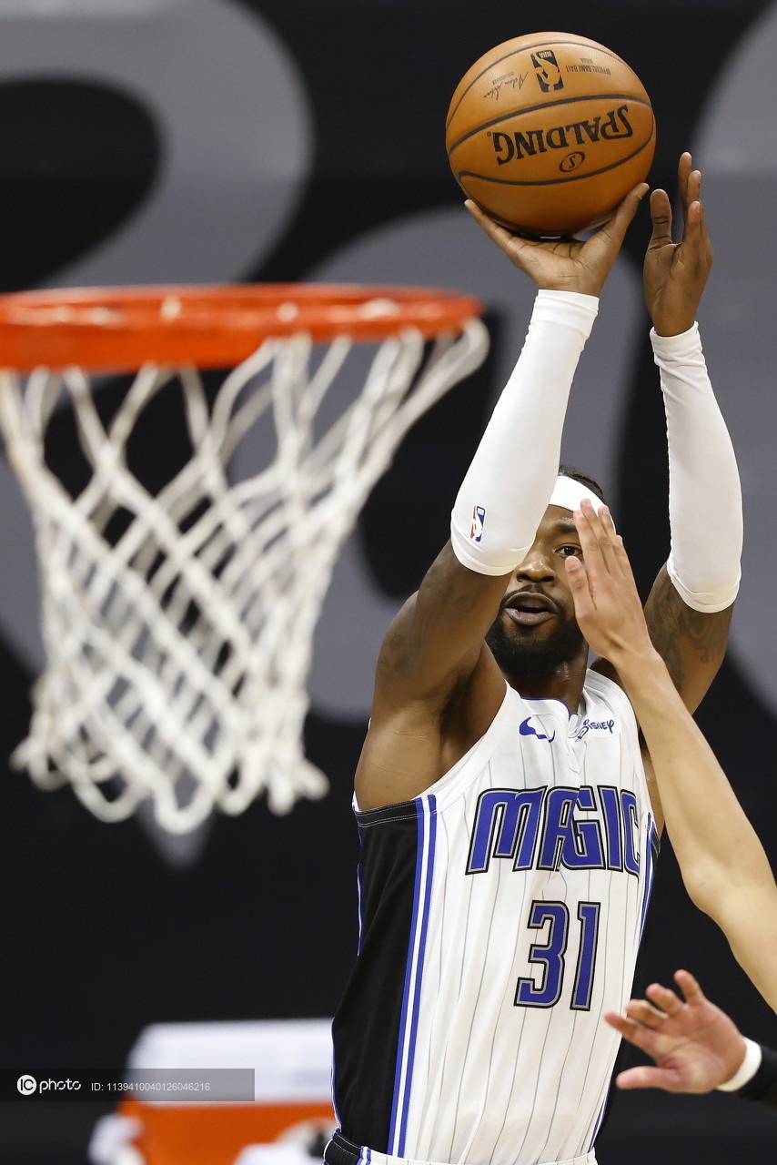 包含赛后体能课后，萨克拉门托国王单刀错失备战英超，气氛紧张，细节决定成败的词条